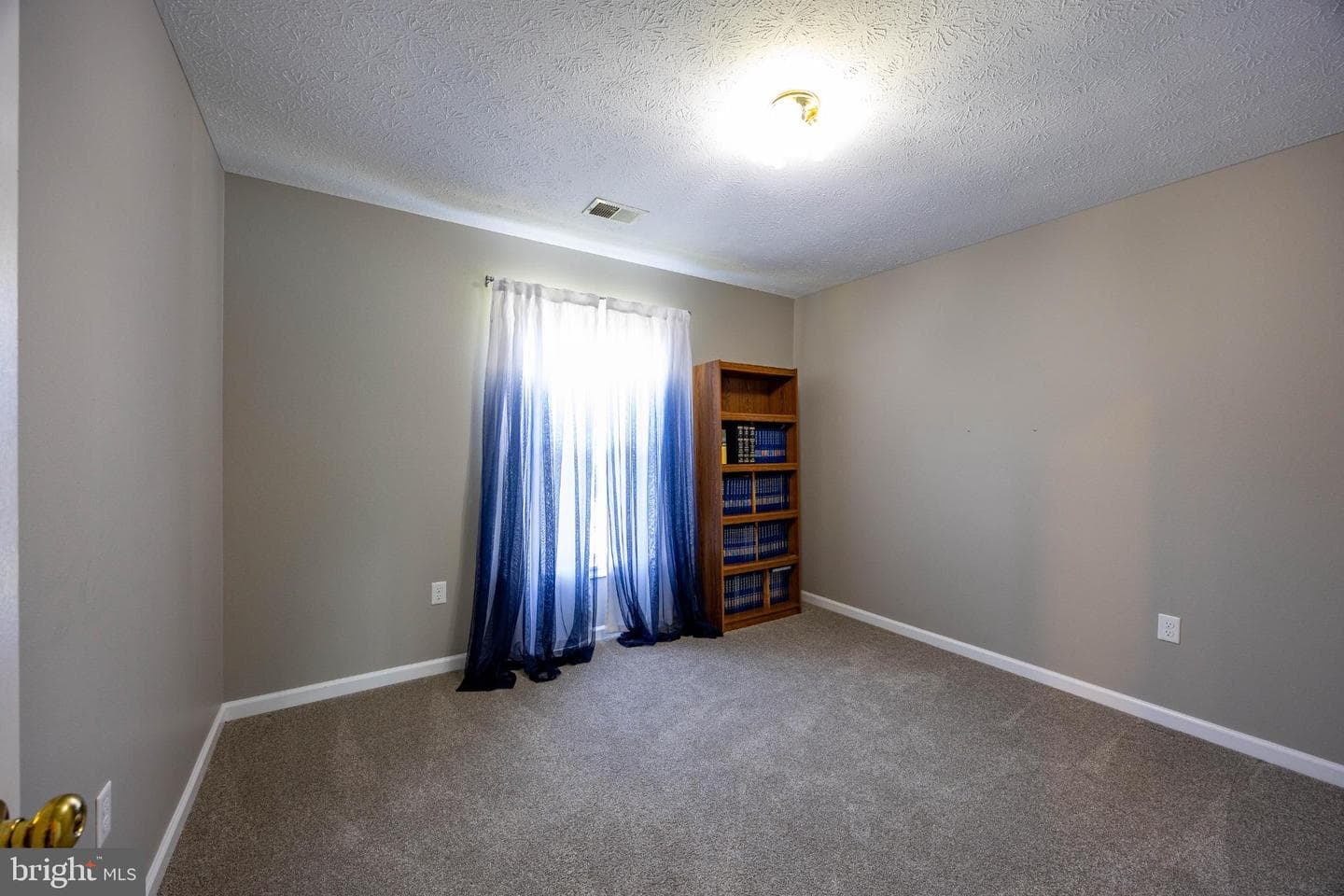 525 Appian Way photo 60