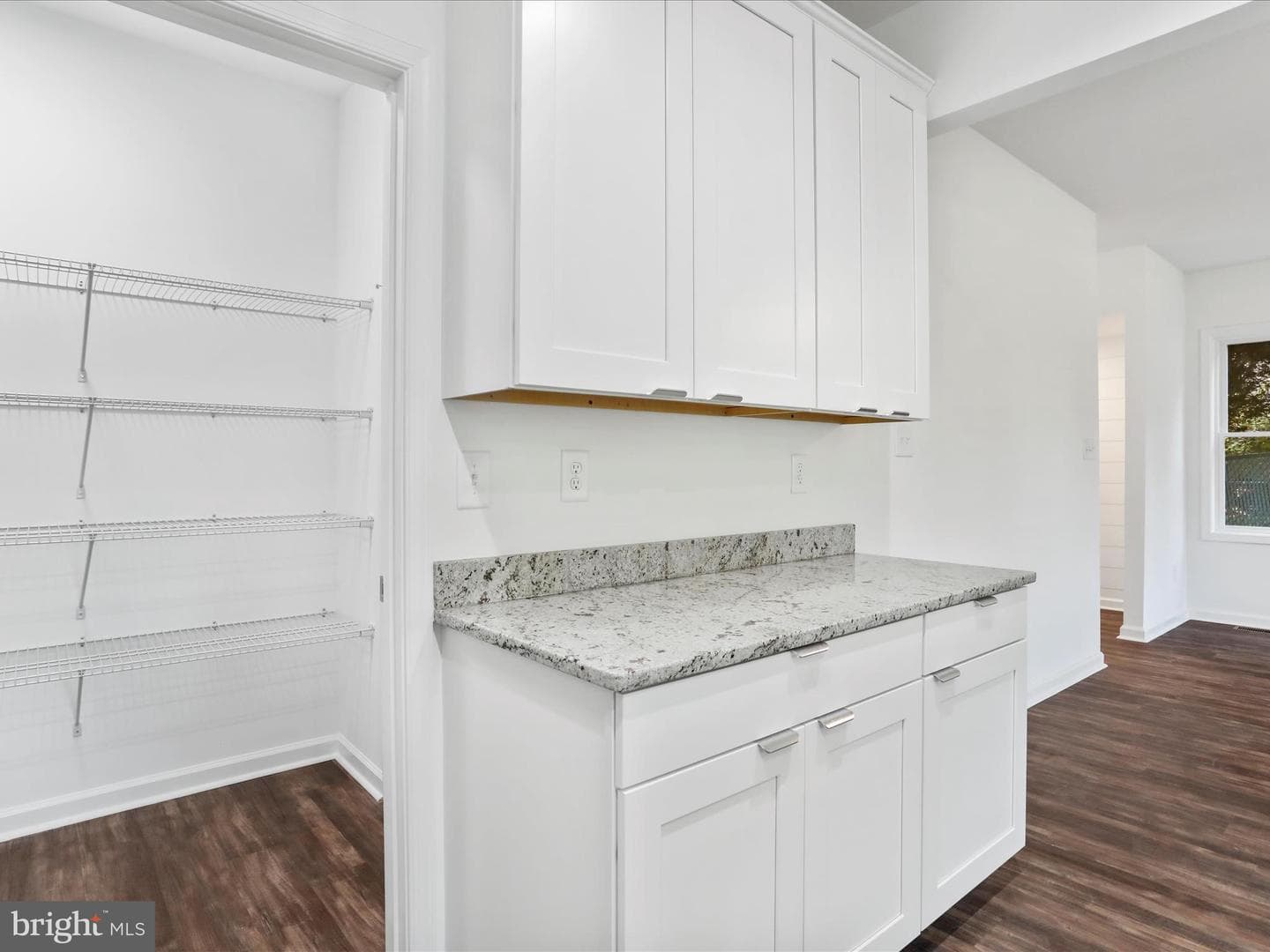 615 N Western Avenue photo 11
