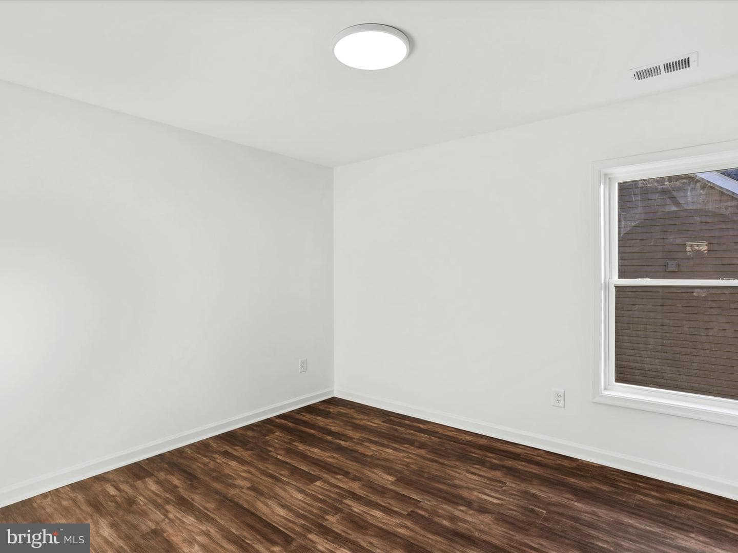 615 N Western Avenue photo 23