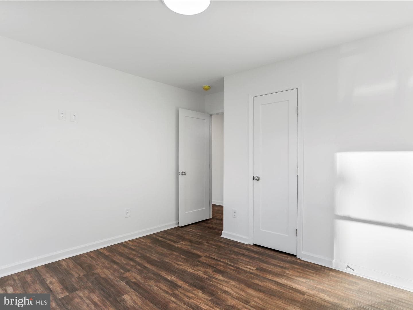 615 N Western Avenue photo 24