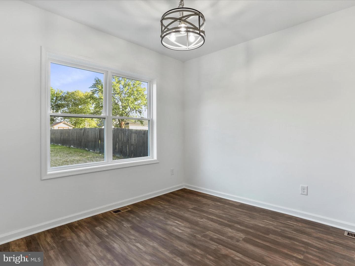 615 N Western Avenue photo 8
