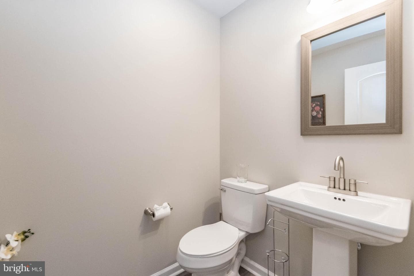 342 Europa Way photo 28