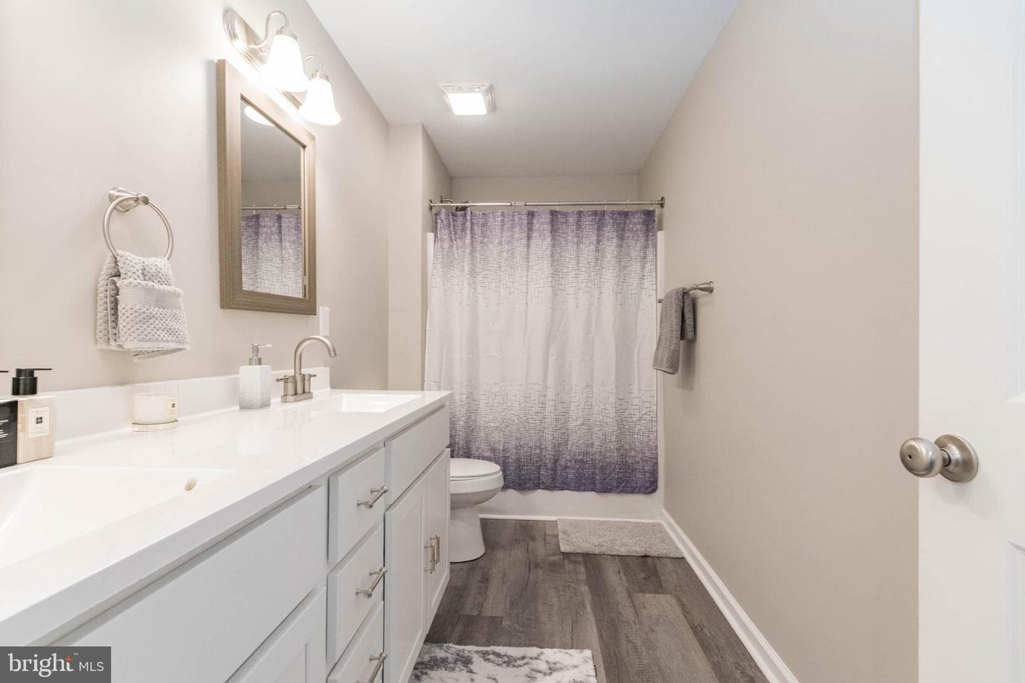 342 Europa Way photo 35