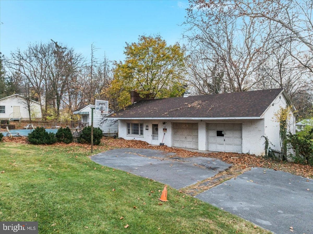 1017 Winchester Avenue photo 3