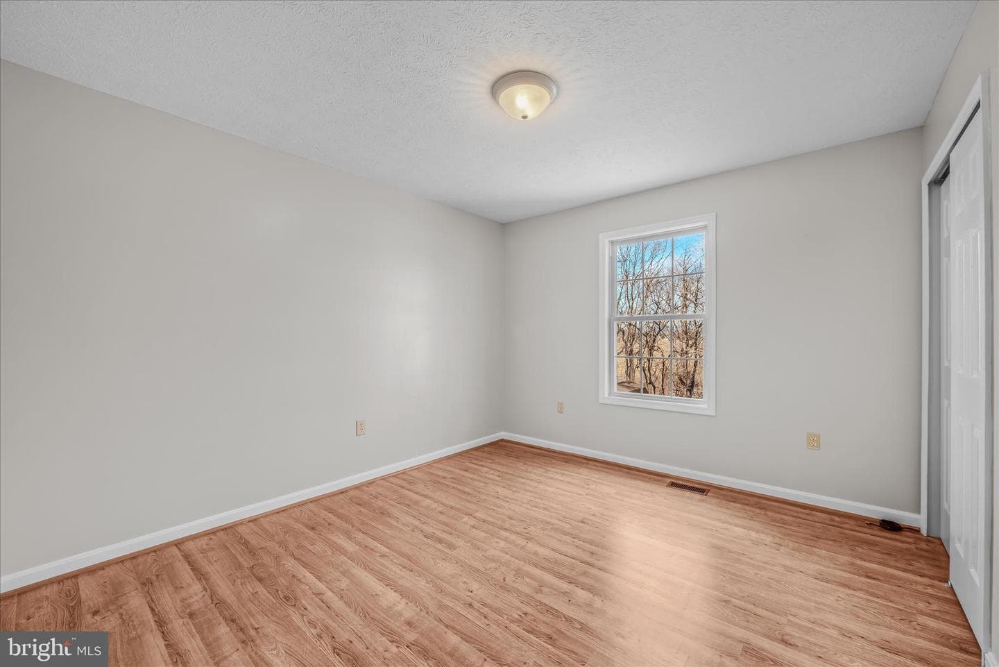 120 Nottingham Boulevard photo 22