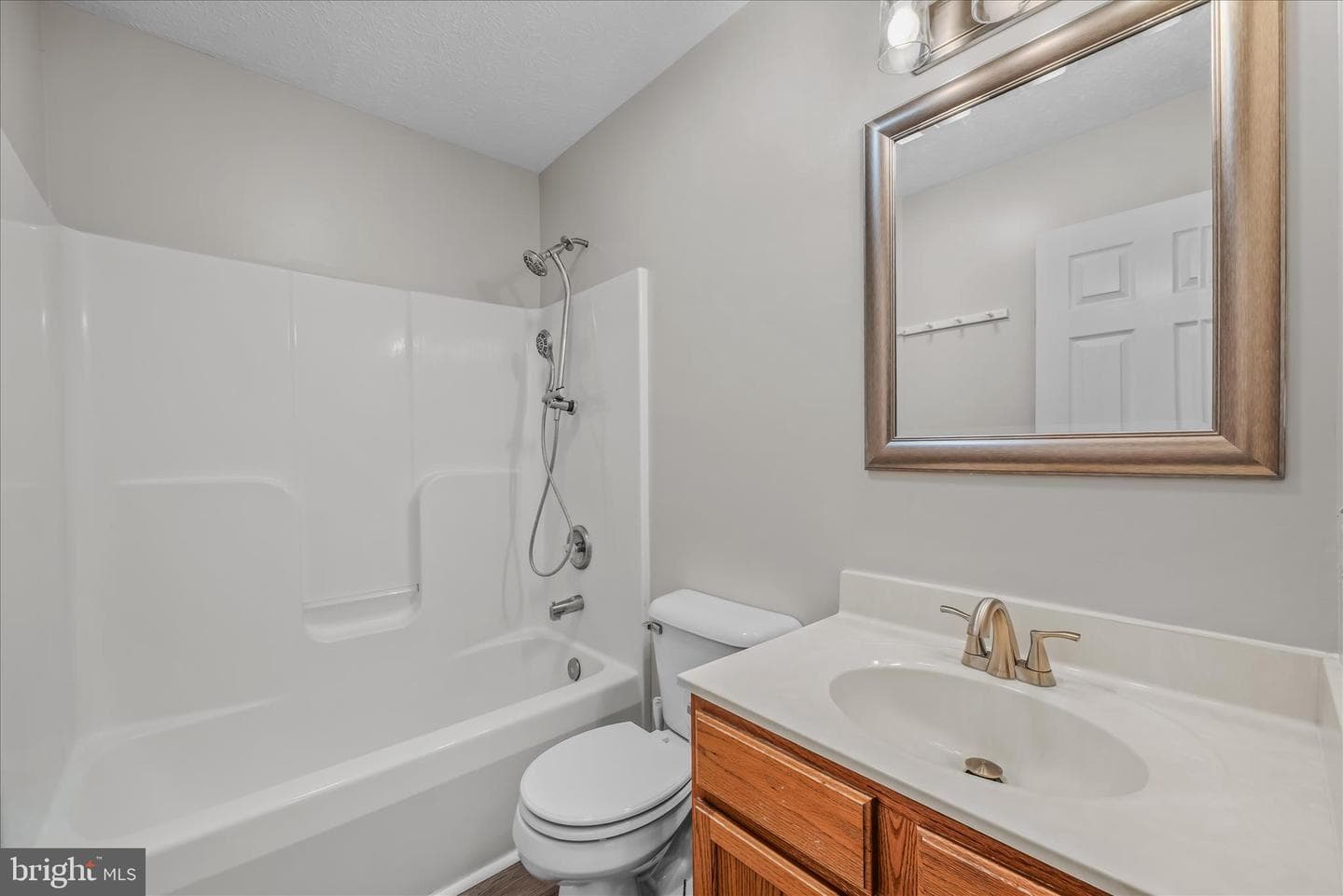 120 Nottingham Boulevard photo 24