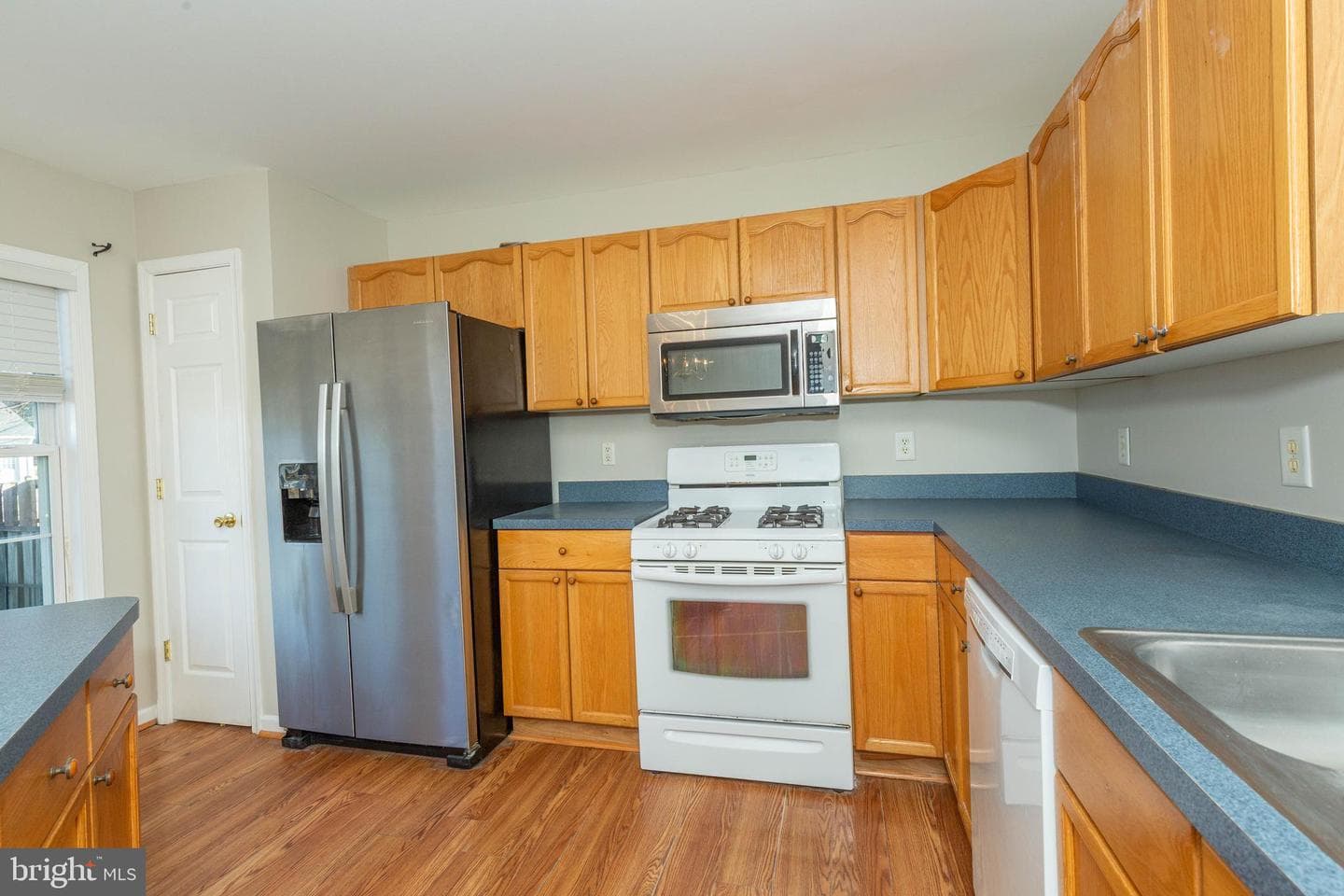 858 Marquette Drive photo 10