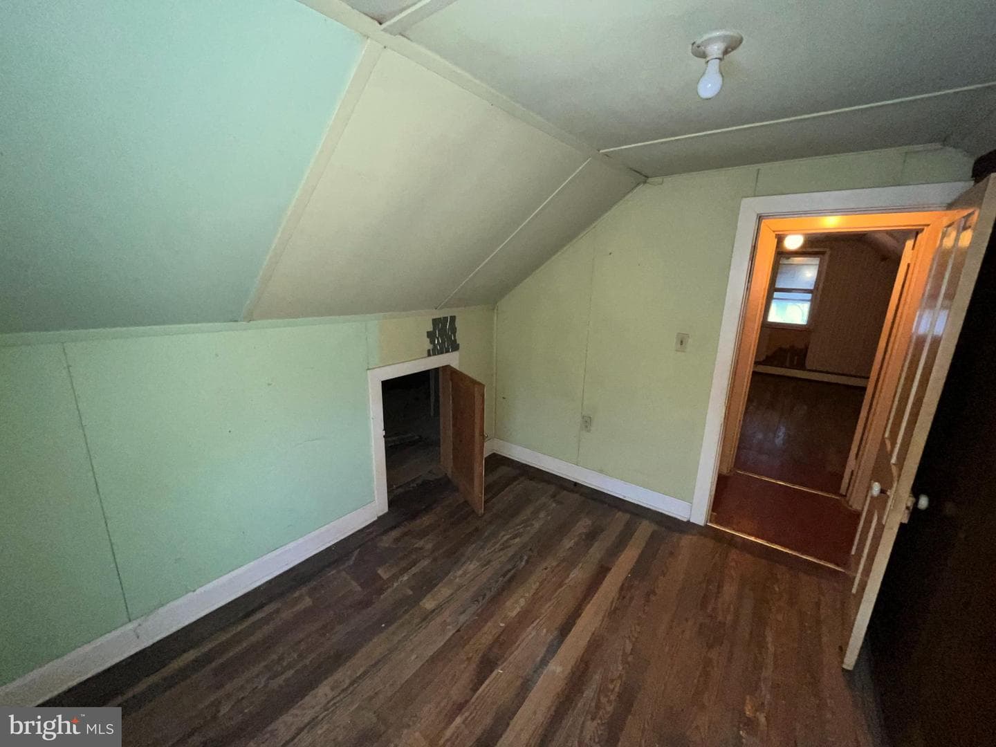 613 Albert Street photo 24