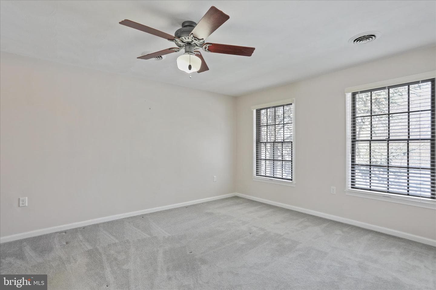 155 Shireoaks Drive photo 33