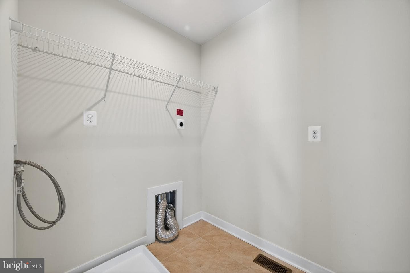 54 Norfolk Lane photo 20