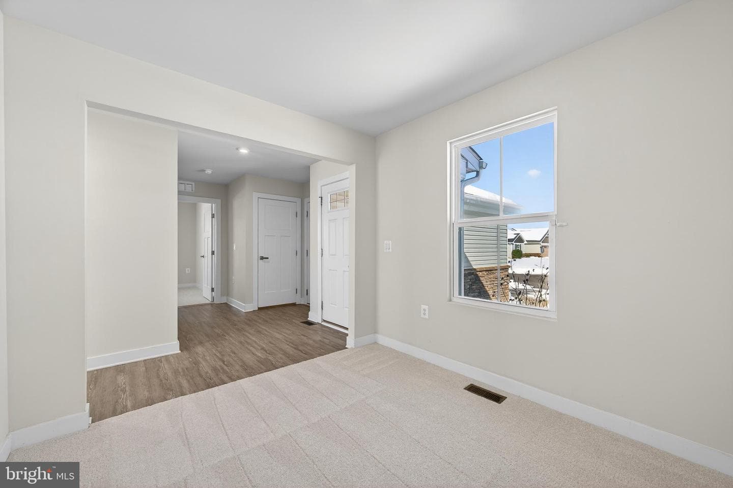 54 Norfolk Lane photo 5
