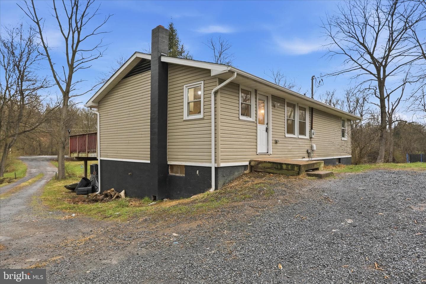 2883 Williamsport Pike photo 4