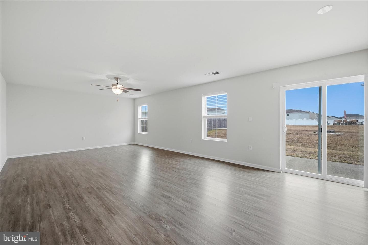 152 Eurasian Drive photo 21