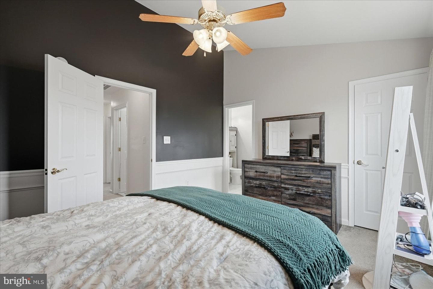 75 Babylonica Court photo 32