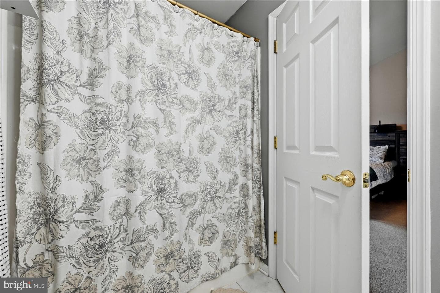 75 Babylonica Court photo 34