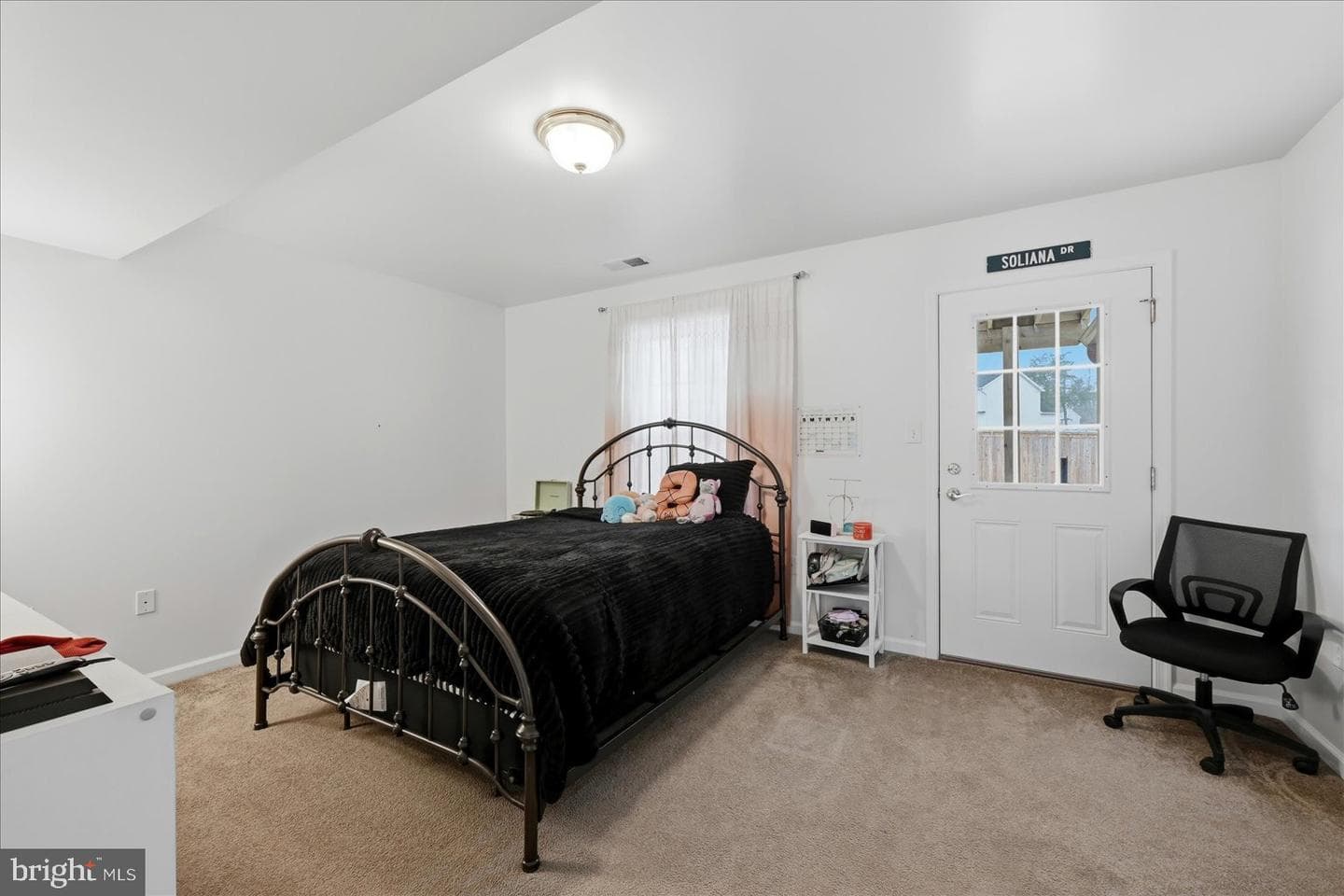 75 Babylonica Court photo 7