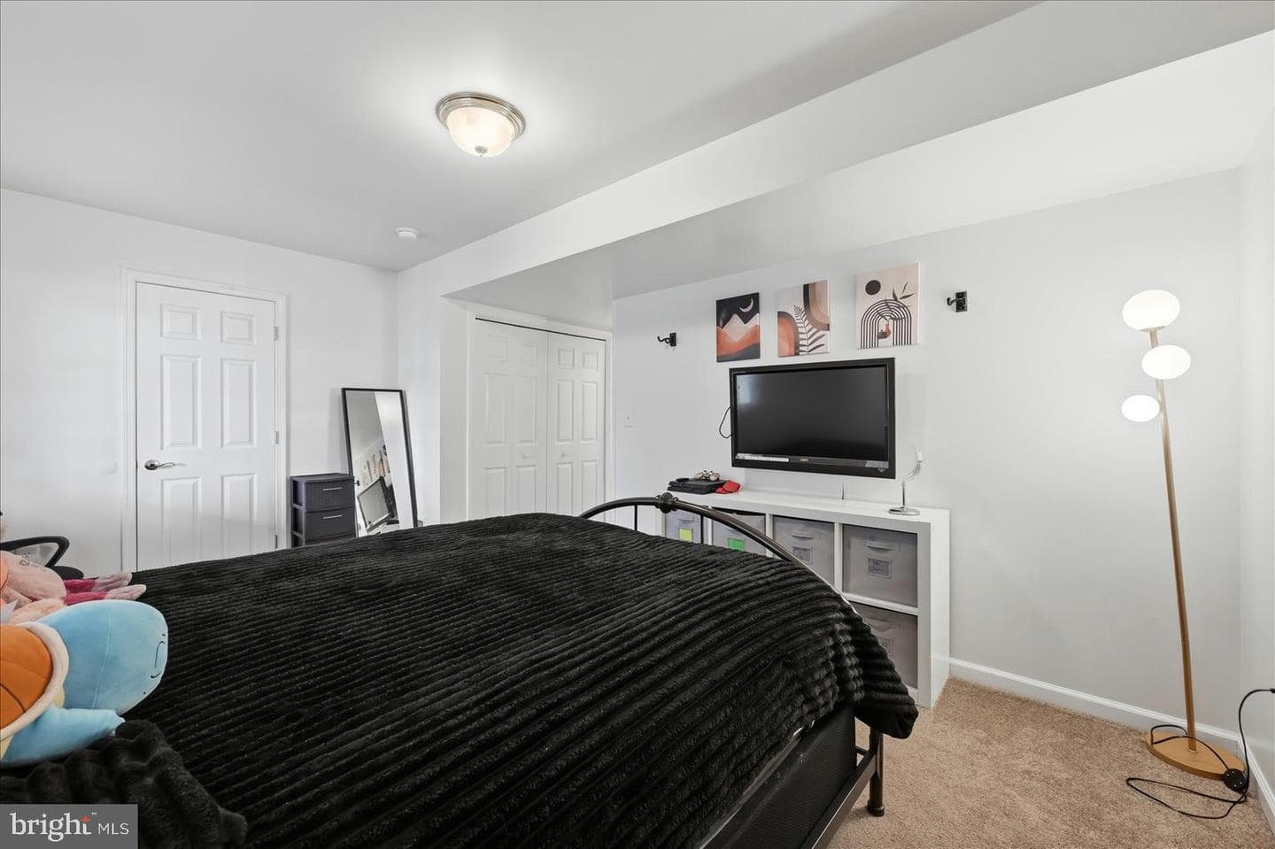 75 Babylonica Court photo 8