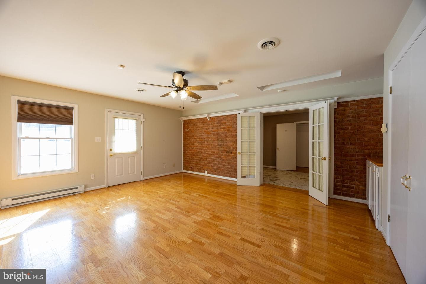 203 N Rosemont Avenue photo 45