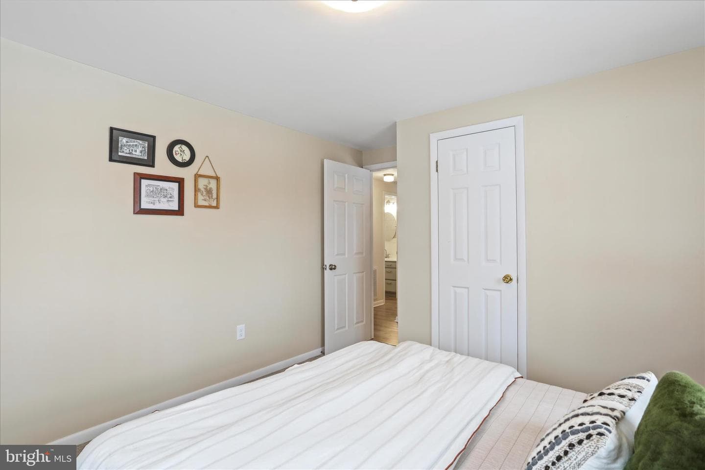 7941 Hedgesville Road photo 25