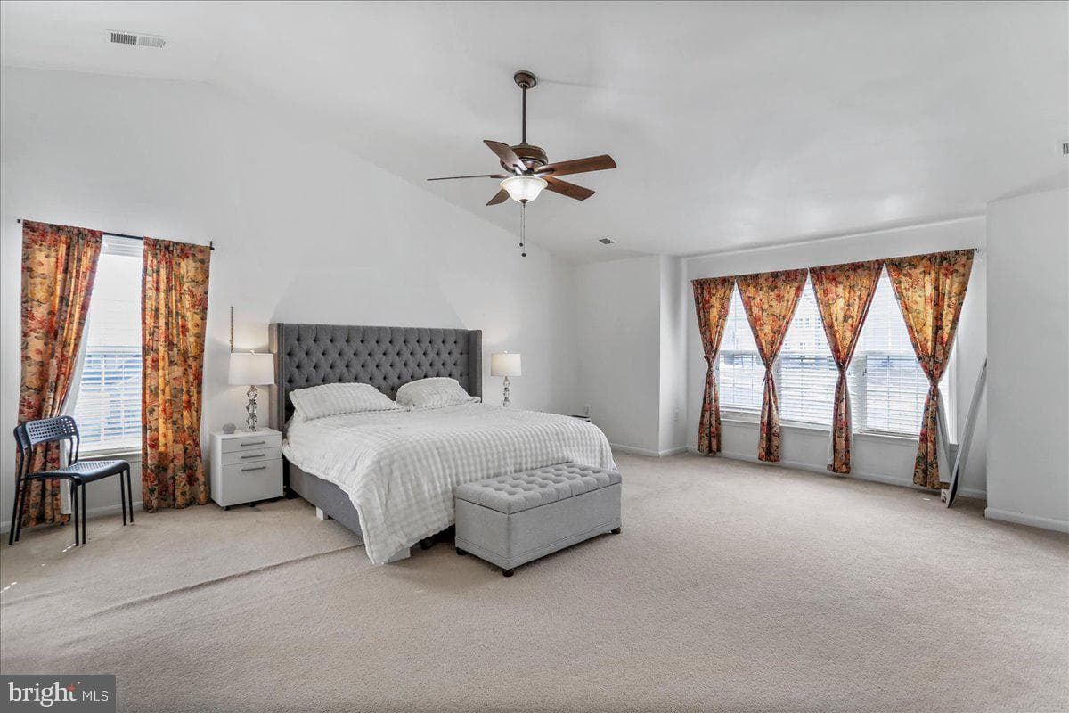 301 Fontana Circle photo 4