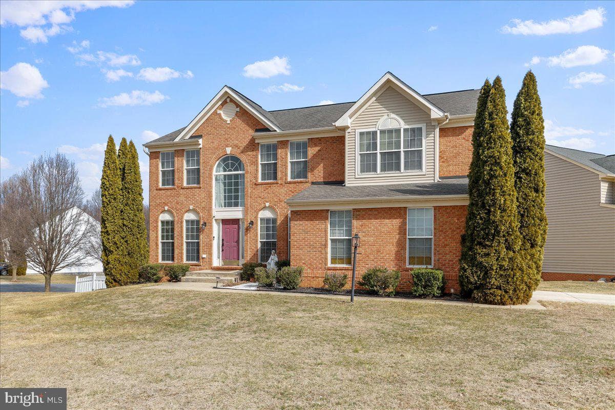 301 Fontana Circle photo 7