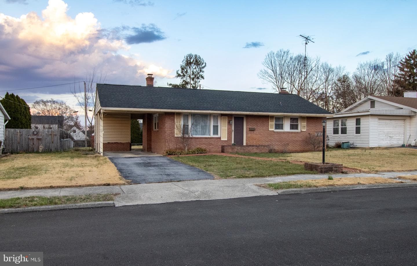 1114 Circle Drive photo 2