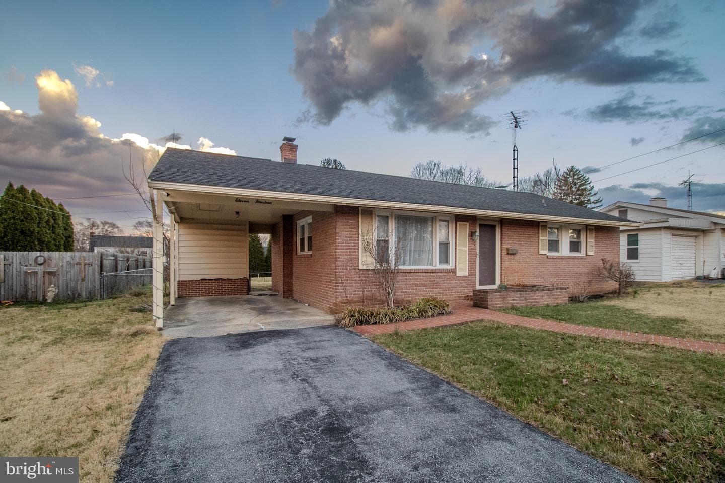 1114 Circle Drive photo 4