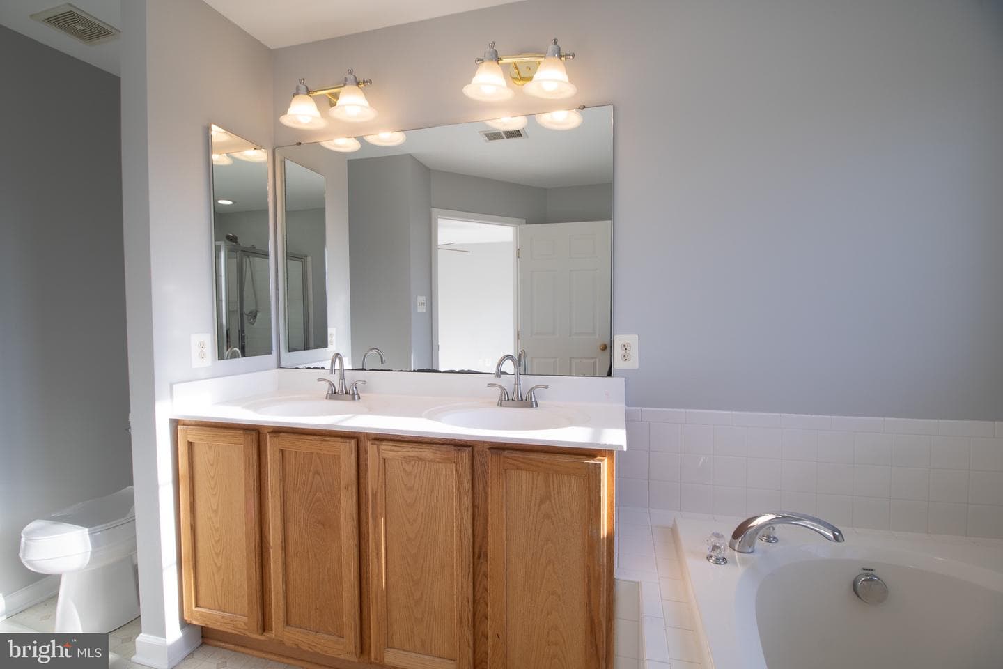 98 Lullwater Way photo 27