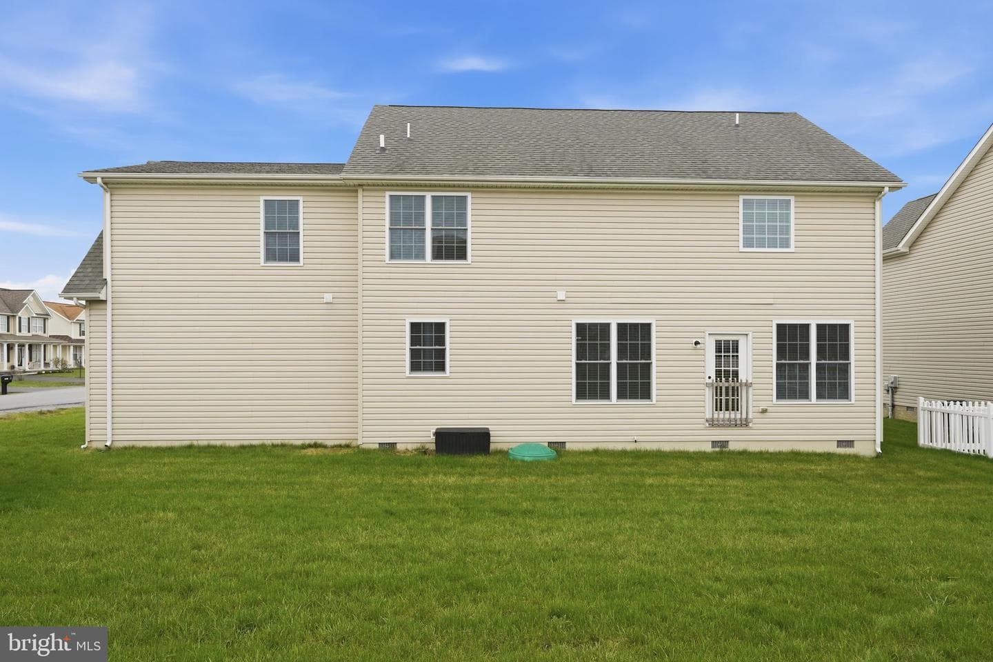 16 Azera Drive photo 32