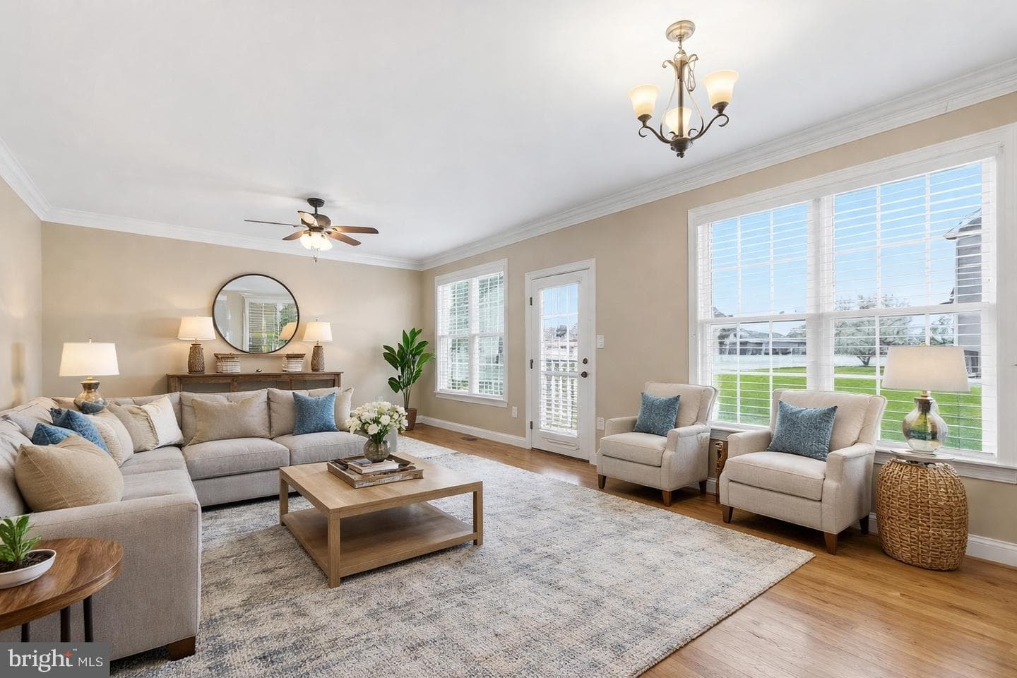 16 Azera Drive photo 5