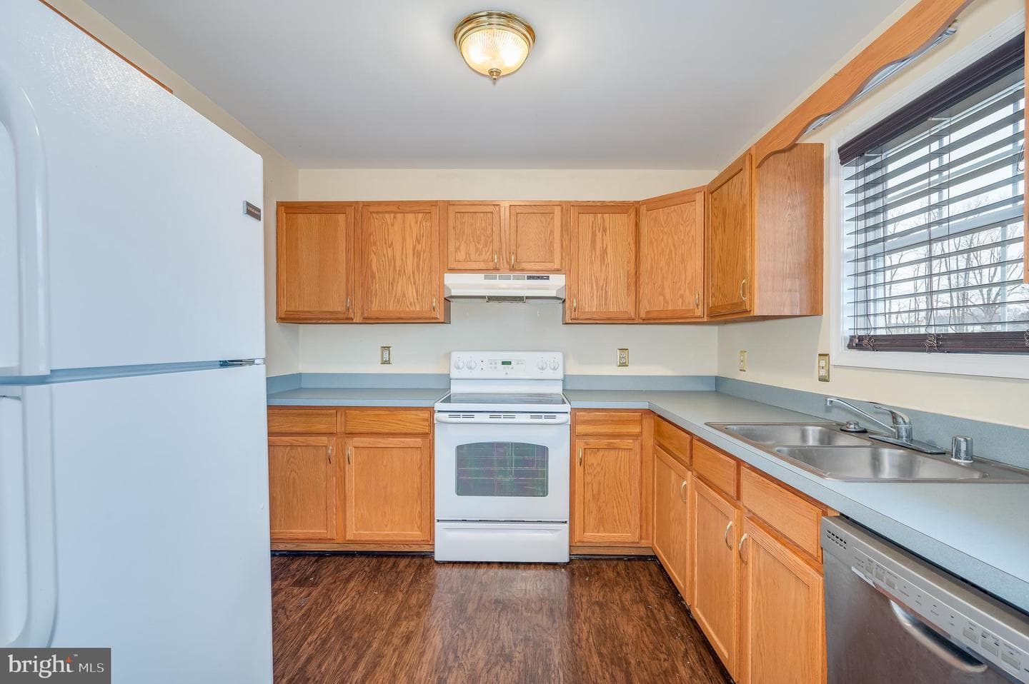18 Veterans Way photo 28