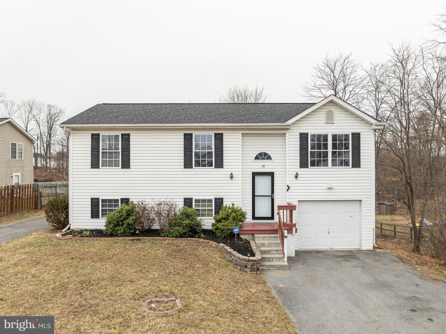 18 Veterans Way photo 57
