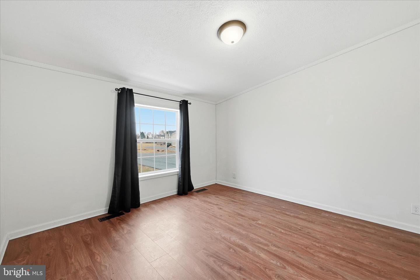 1068 Teal Road N photo 20