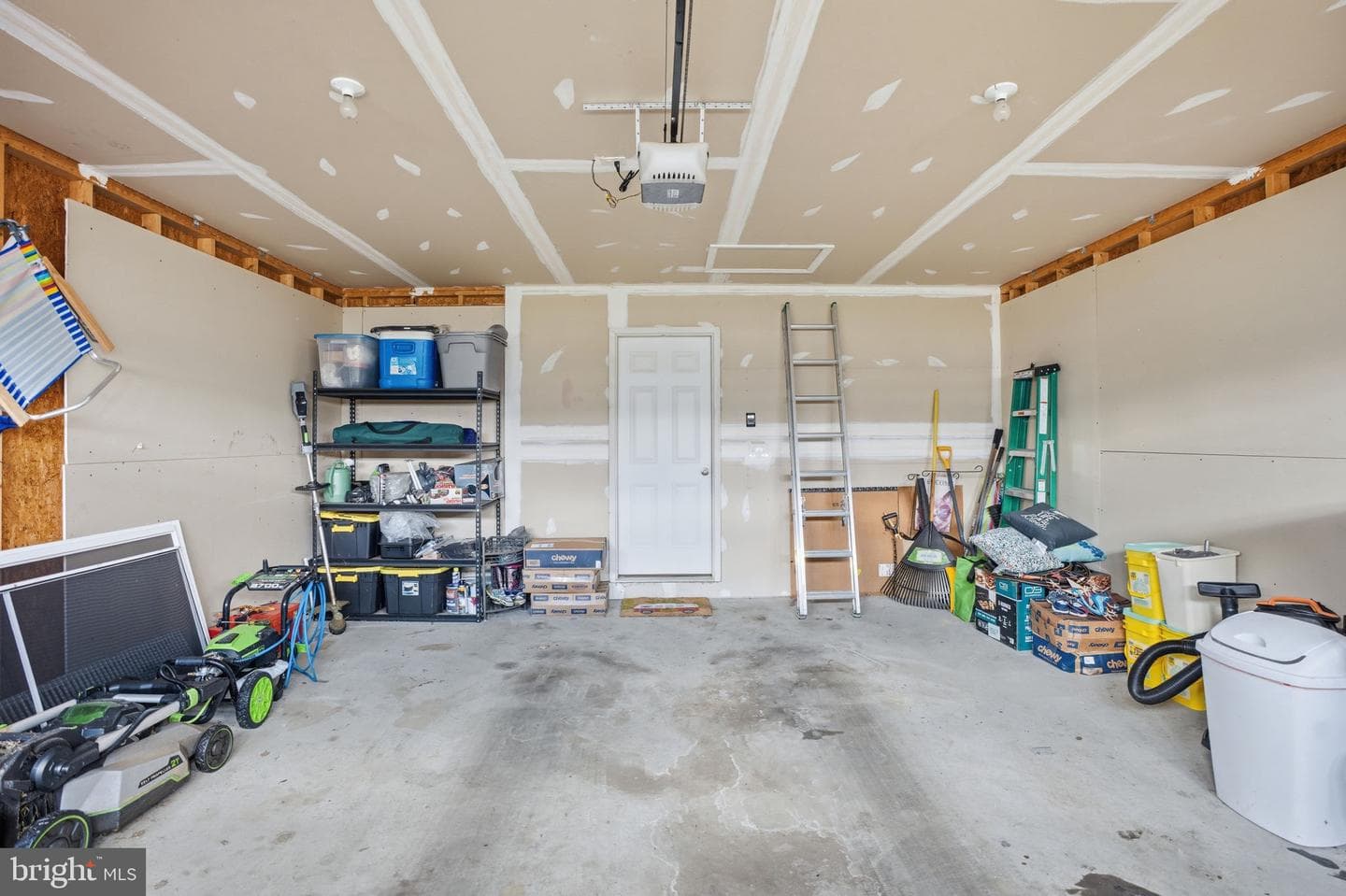 82 Latrobe Drive photo 33