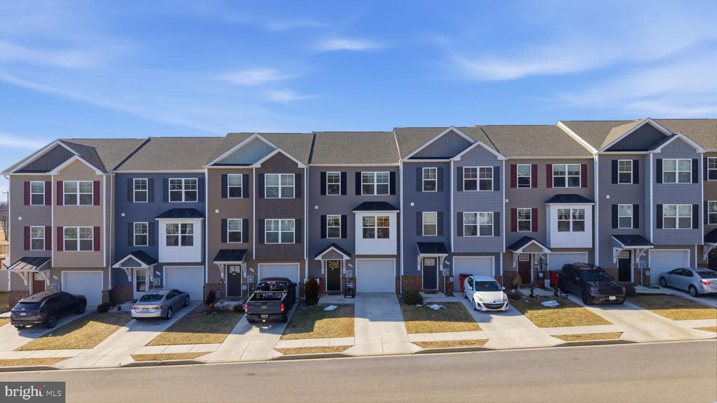 125 Carnes Way photo 2