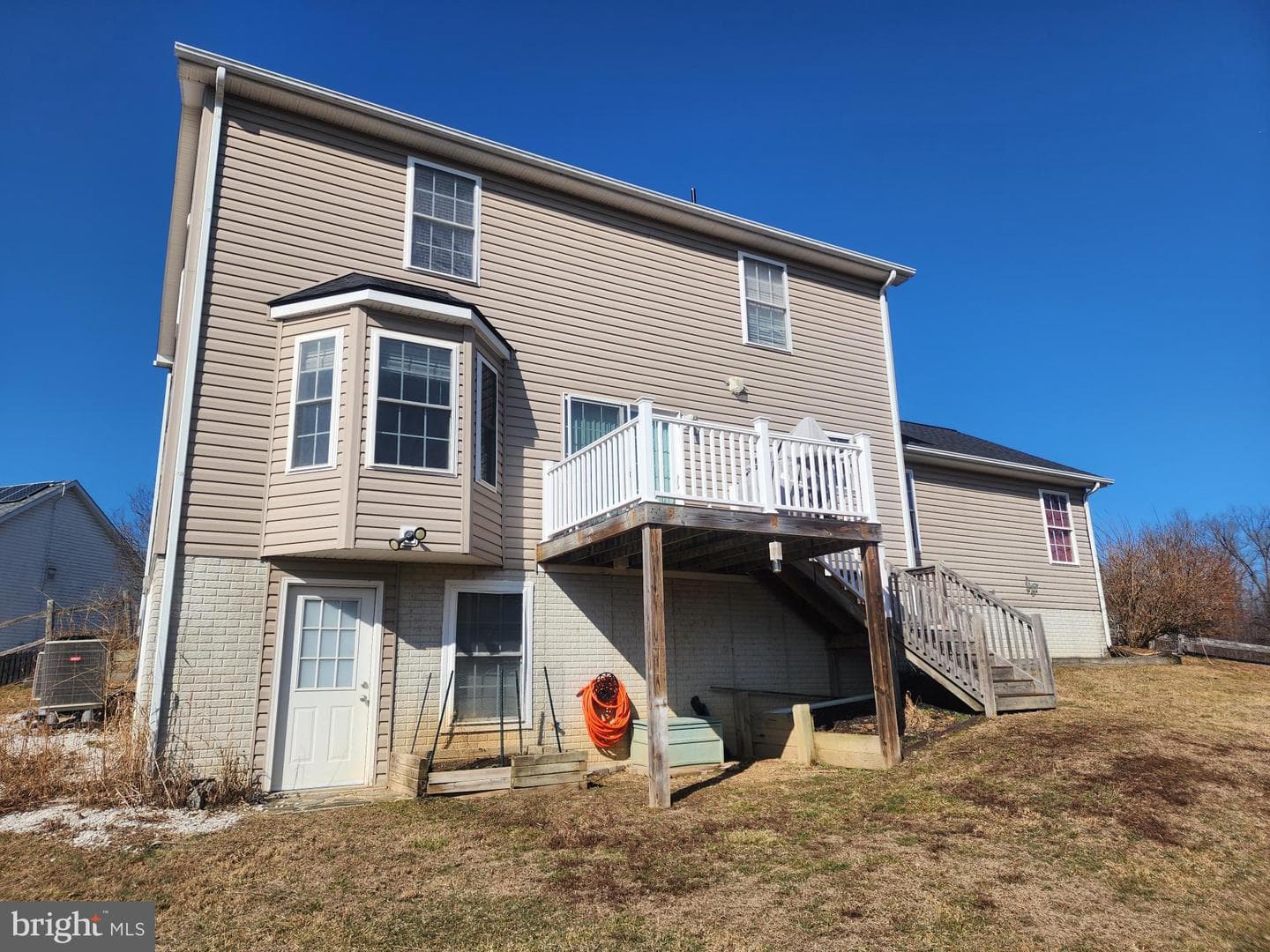 185 Embassy Court photo 4