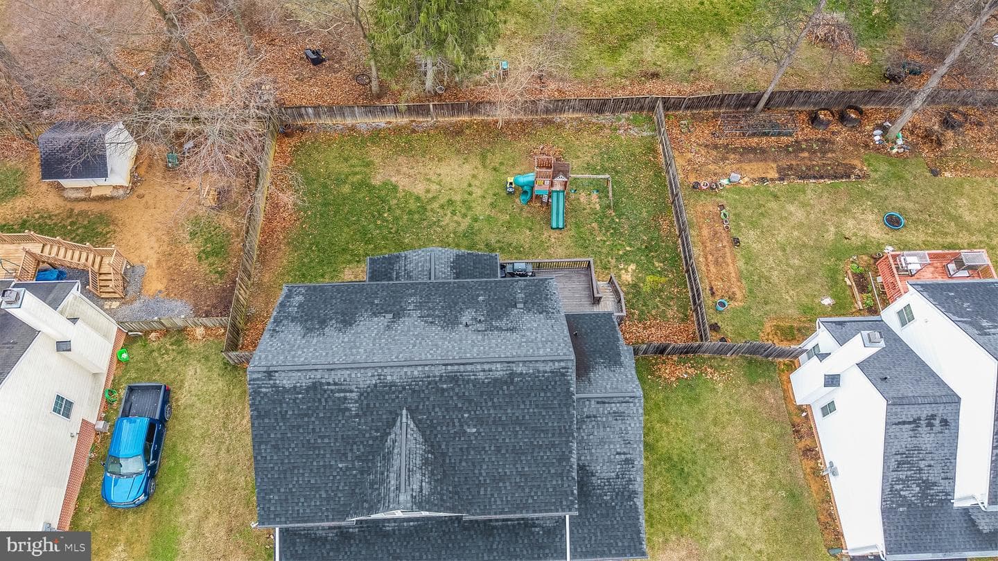 811 Talisman Drive photo 35
