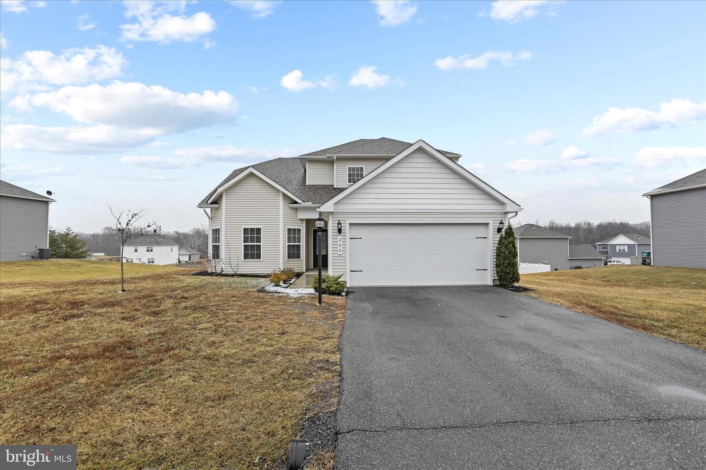 300 Headwaters Drive photo 2