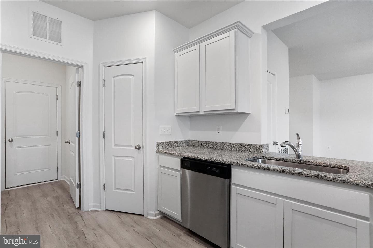 300 Headwaters Drive photo 58