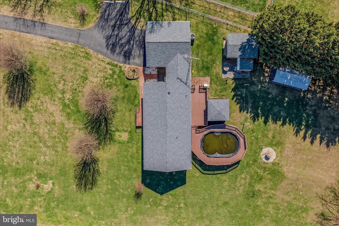 34 Turf Drive S photo 45