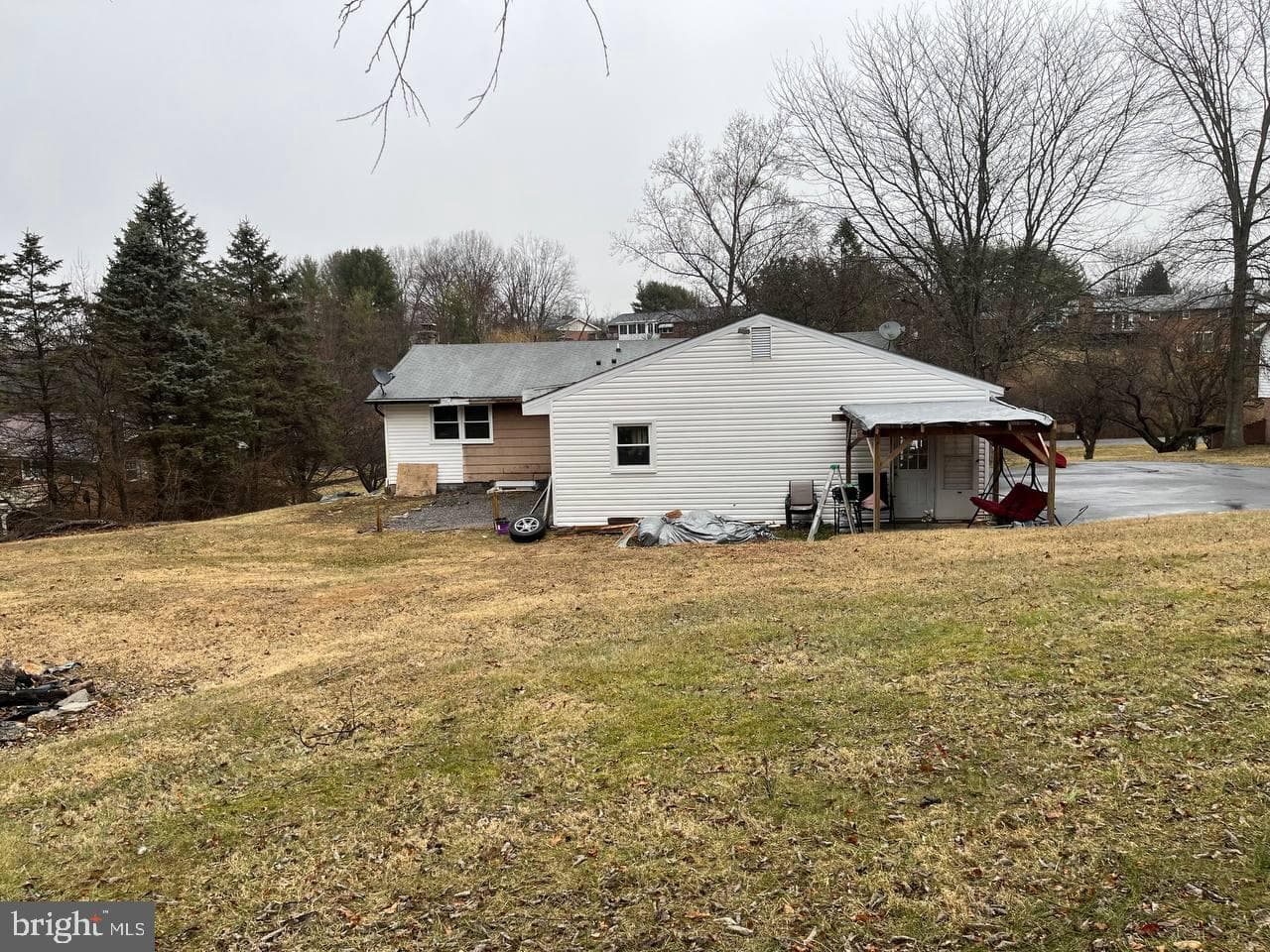 67 Gregory Drive photo 3