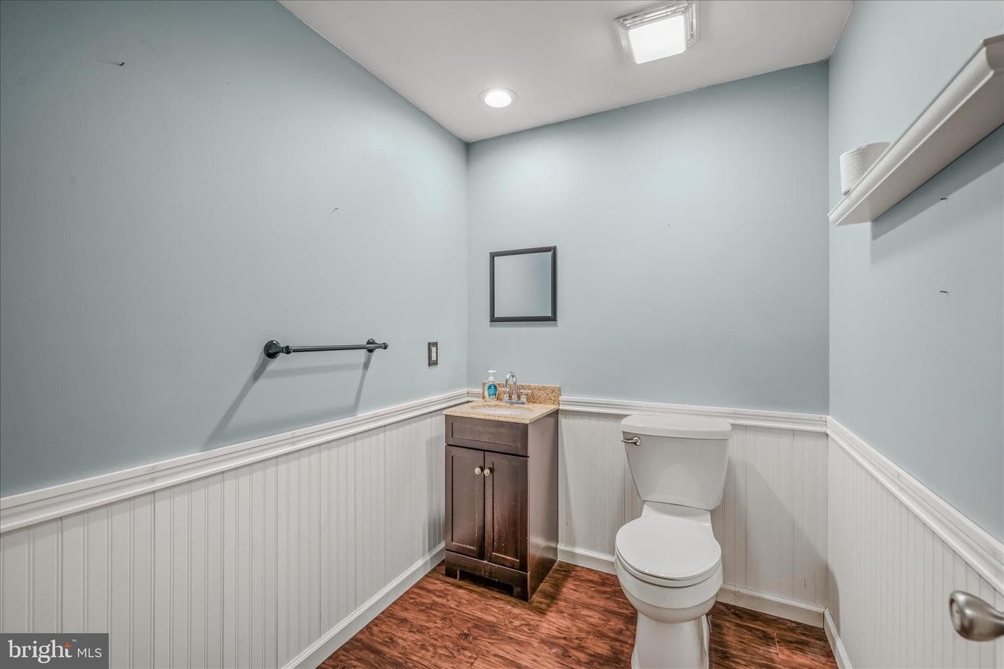 472 Ives Street photo 25