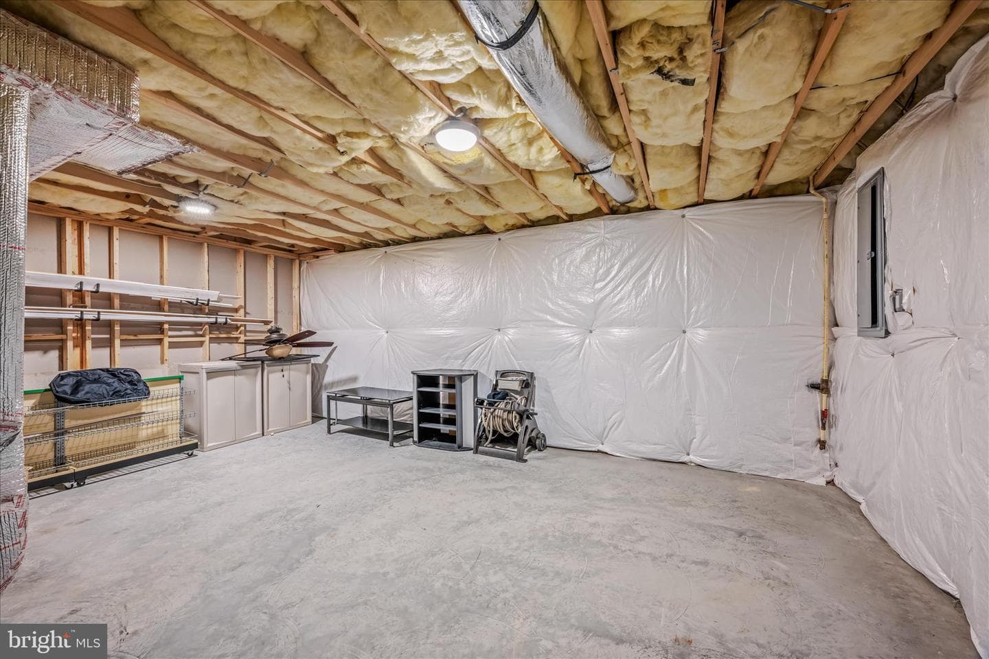 472 Ives Street photo 27