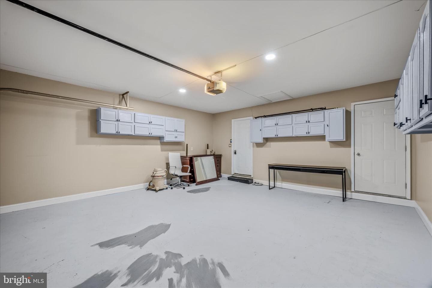 472 Ives Street photo 30