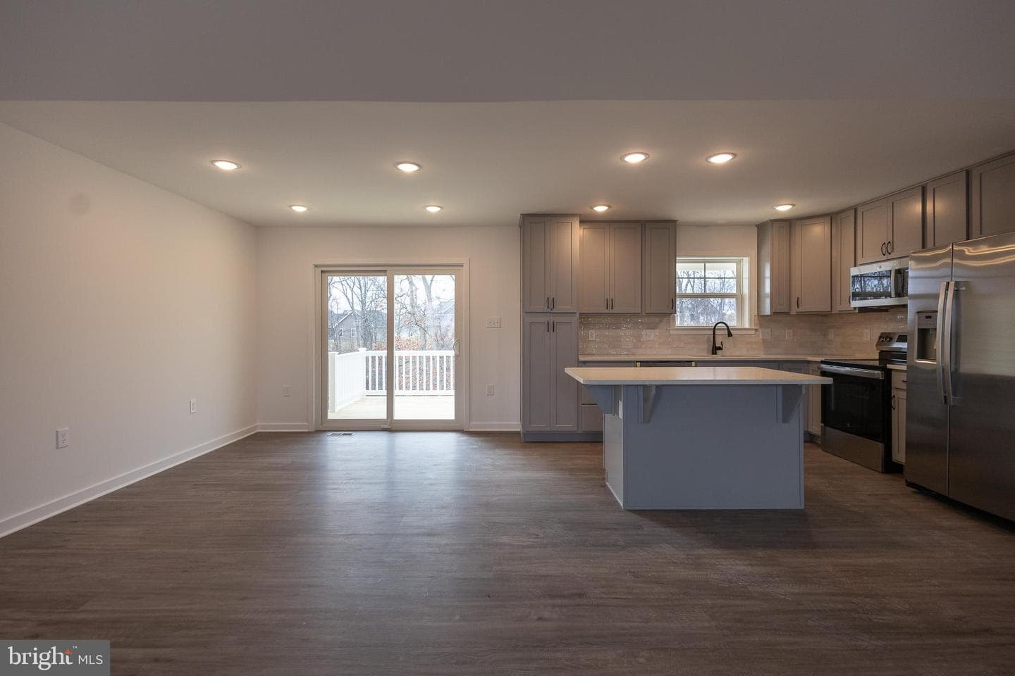 94 Nyquist Way photo 4