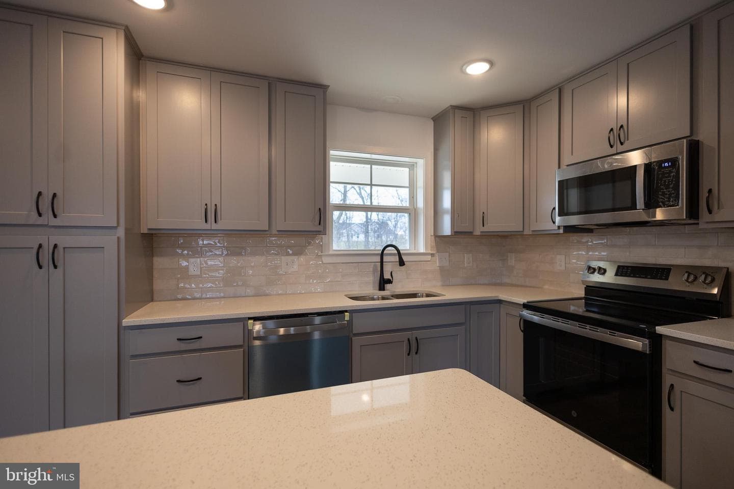 94 Nyquist Way photo 8