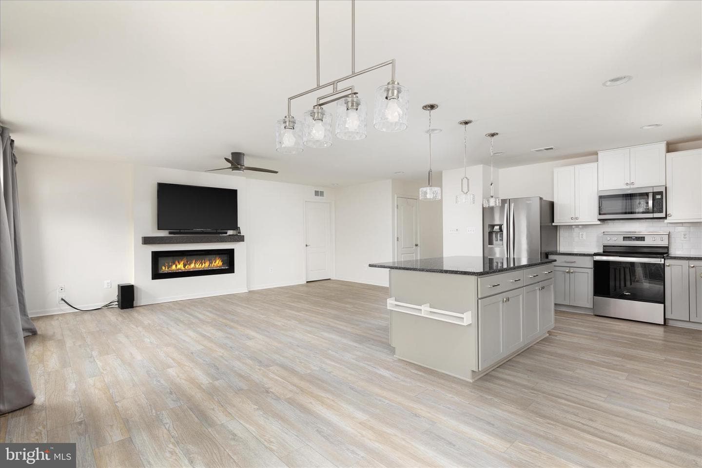 250 Stager Avenue photo 8