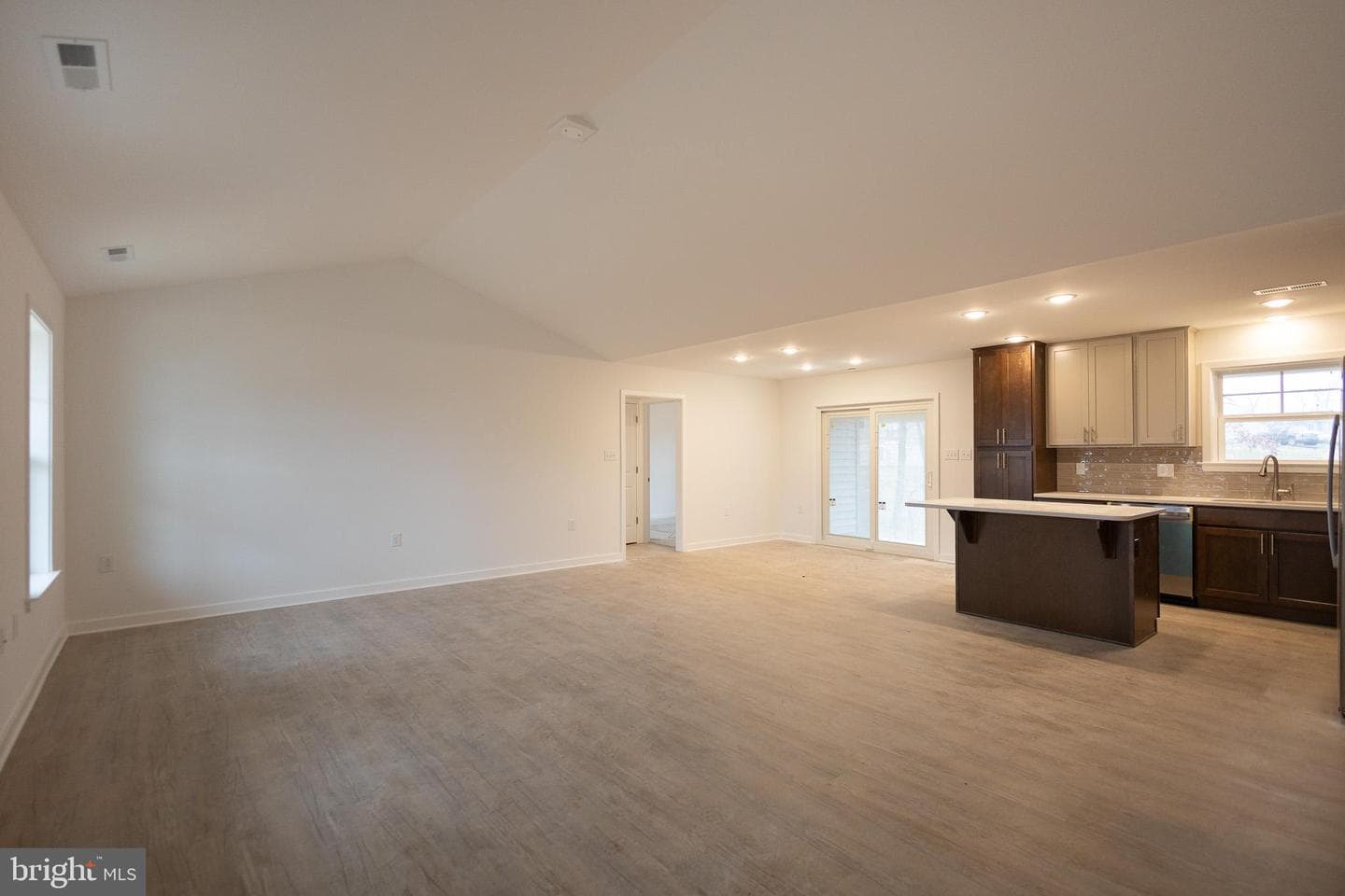 127 Thoroughbred Terrace photo 3