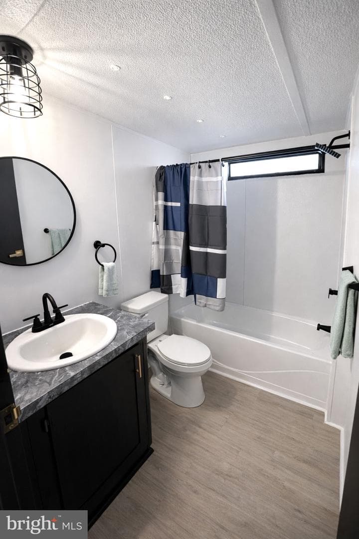 95 Hamilton Court photo 18