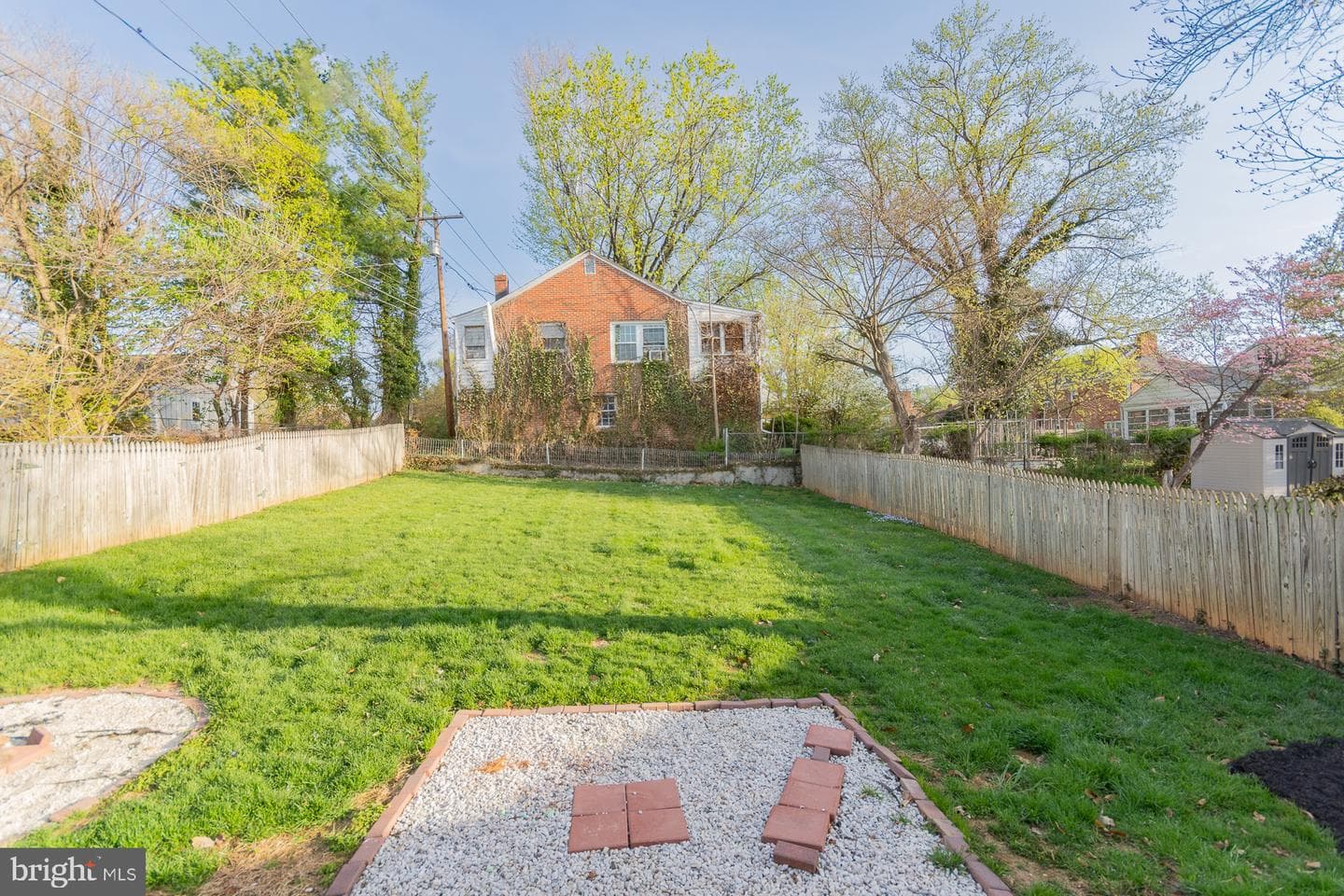 1104 W Race Street photo 10